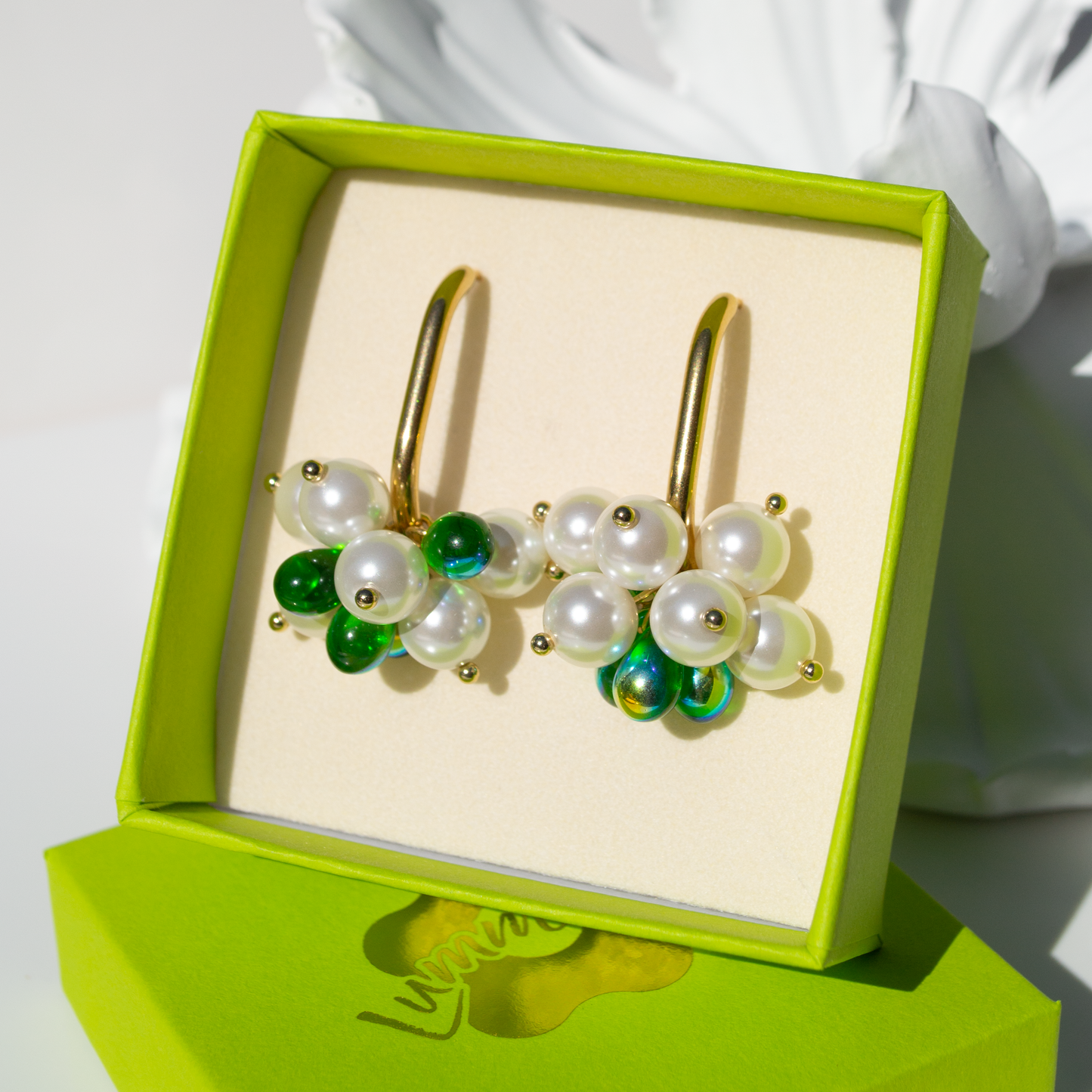 Snowberry- green