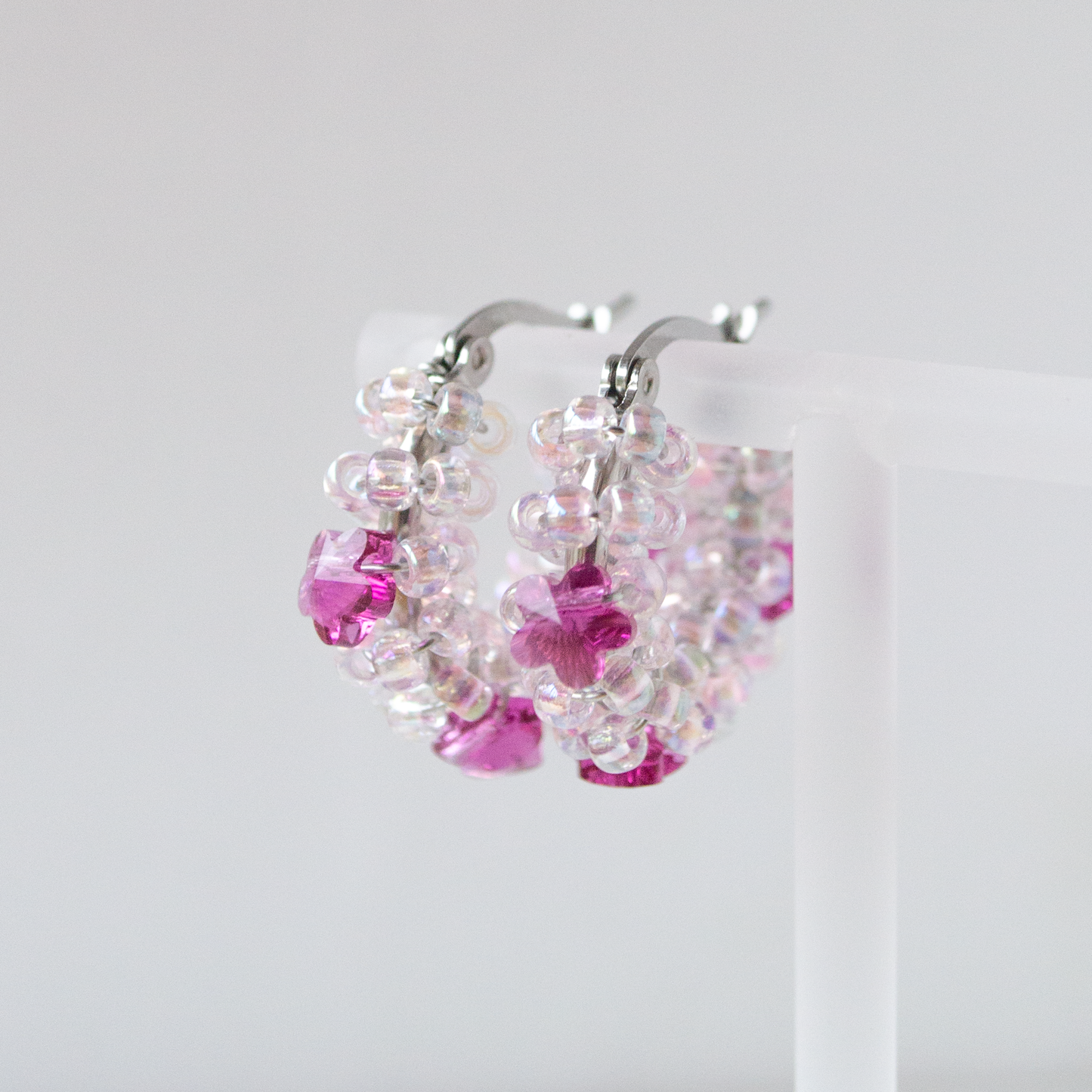 Crystal Daisy Hoops- fuksia, kulta/teräs