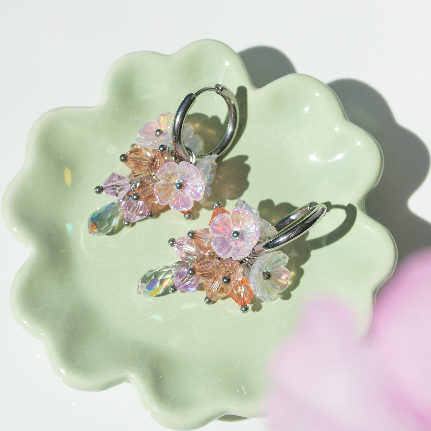 Floralis- peach, steel