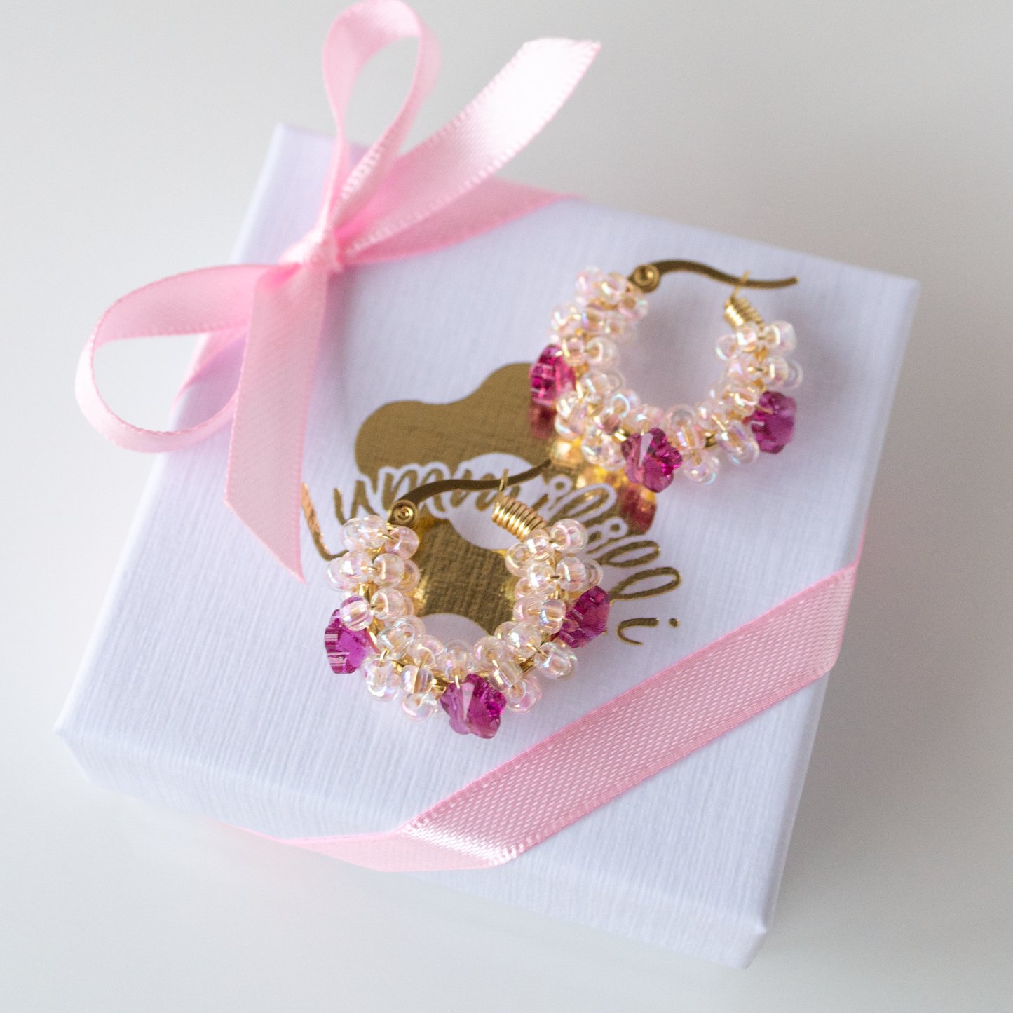 Crystal Daisy Hoops- fuksia, kulta/teräs